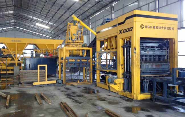 混凝土砌塊(kuai)磚機變頻器(qì)調頻振動的(de)優點