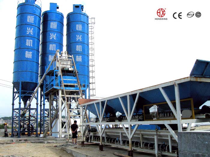 快裝式(提鬥(dòu)式)混凝土攪(jiǎo)拌設備