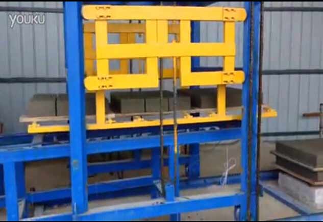 三闆碼垛QT8-15砌塊成(cheng)型機 恒興混凝土(tǔ)砌塊成型機